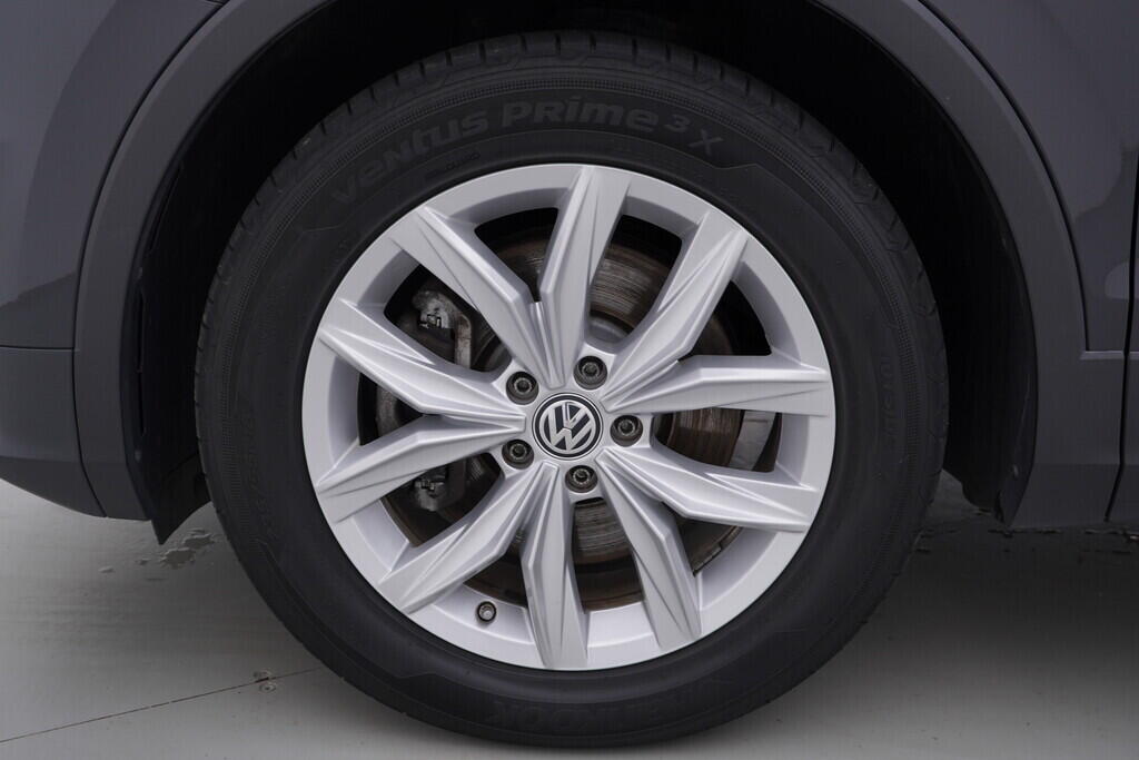 OV190V08634_42.webp_TIGUAN Elegance 2.0 TSI 140 kW automat, DPH
