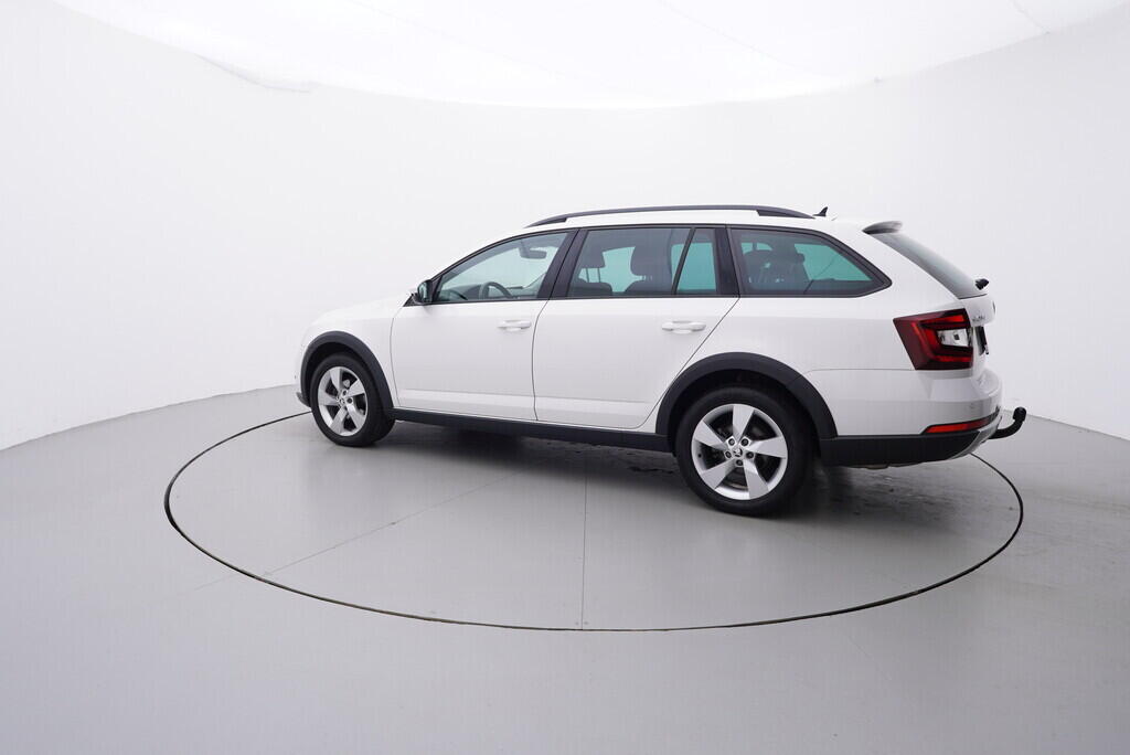OV190V08635_12.webp_OCTAVIA Scout 2.0 TDI 110 kW automat
