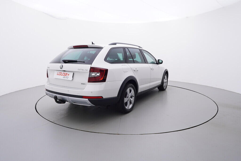 OV190V08635_14.webp_OCTAVIA Scout 2.0 TDI 110 kW automat