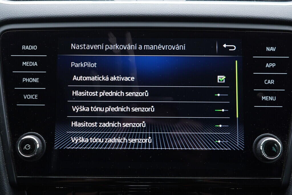 OV190V08635_30.webp_OCTAVIA Scout 2.0 TDI 110 kW automat