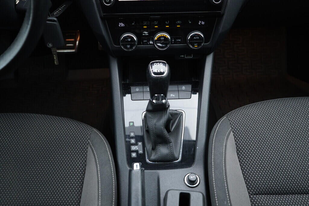 OV190V08635_35.webp_OCTAVIA Scout 2.0 TDI 110 kW automat