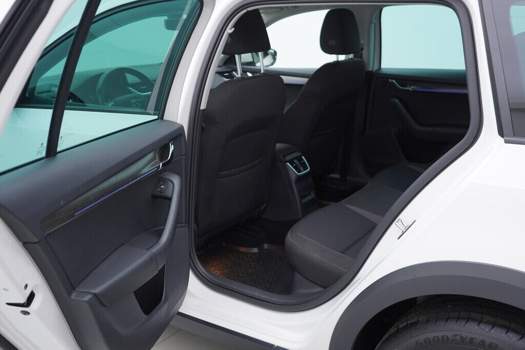 OV190V08635_36.webp_OCTAVIA Scout 2.0 TDI 110 kW automat