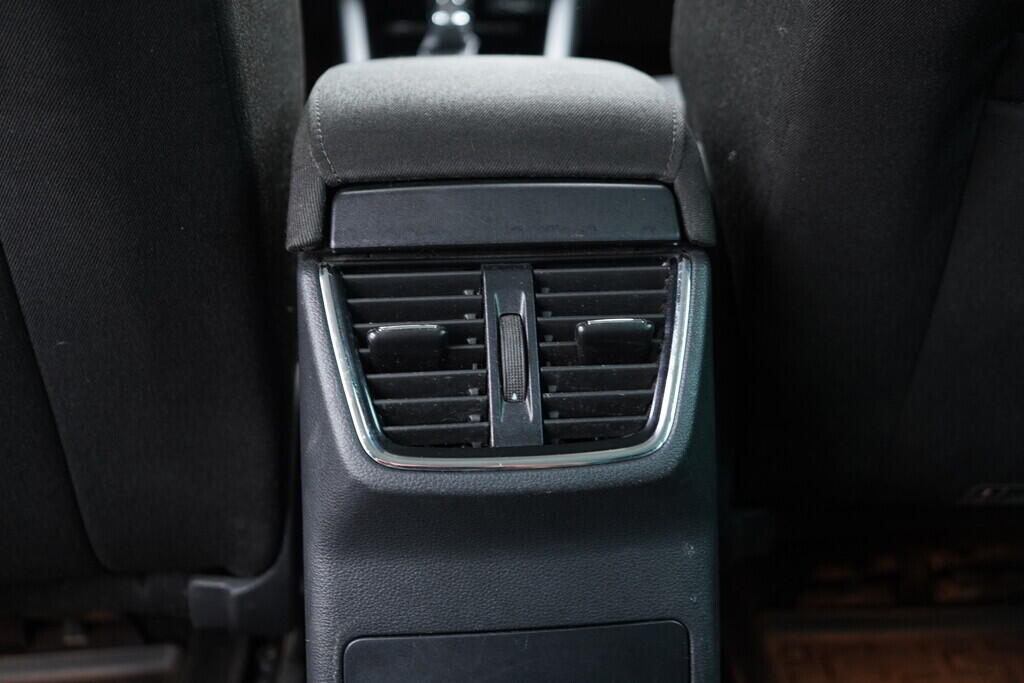 OV190V08635_37.webp_OCTAVIA Scout 2.0 TDI 110 kW automat