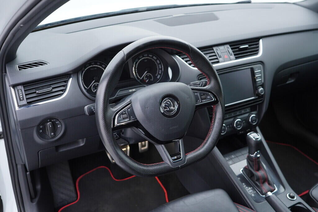 OV190V08636_24.webp_OCTAVIA RS 2.0 TDI 135 kW automat