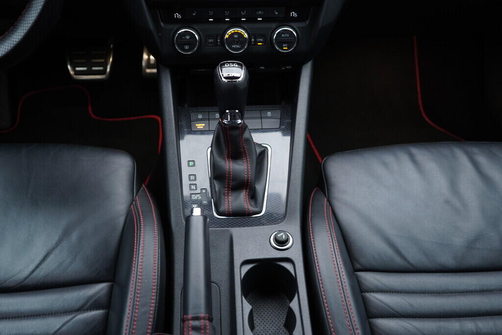 OV190V08636_39.webp_OCTAVIA RS 2.0 TDI 135 kW automat