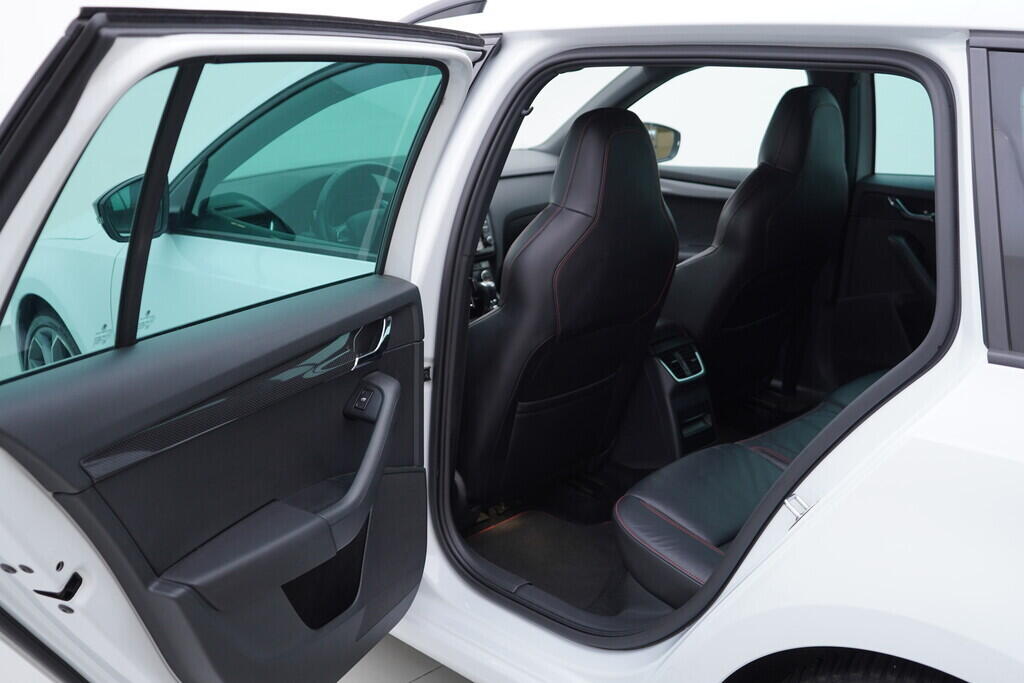 OV190V08636_40.webp_OCTAVIA RS 2.0 TDI 135 kW automat