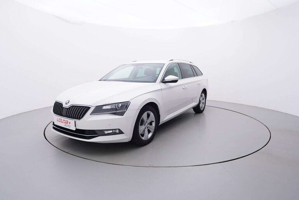 OV190V08638_10.webp_SUPERB Bussines 2.0 TDI 110 kW automat
