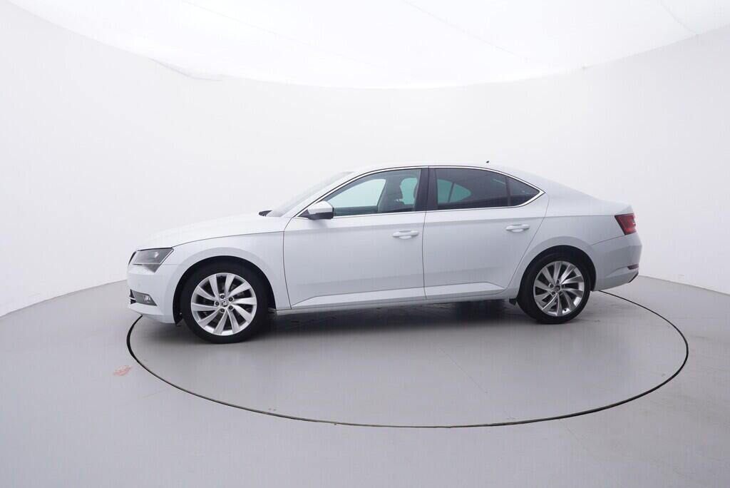 OV190V08640_11.webp_SUPERB Bussines 2.0 TDI 110 kW automat