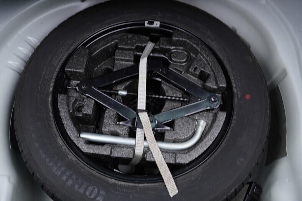 OV190V08640_39.webp_SUPERB Bussines 2.0 TDI 110 kW automat