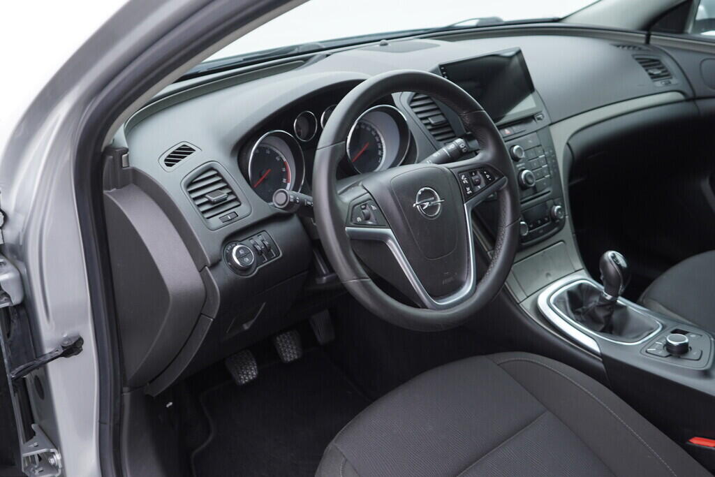 OV190V08645_21.webp_INSIGNIA  1.8  103 kW manuál