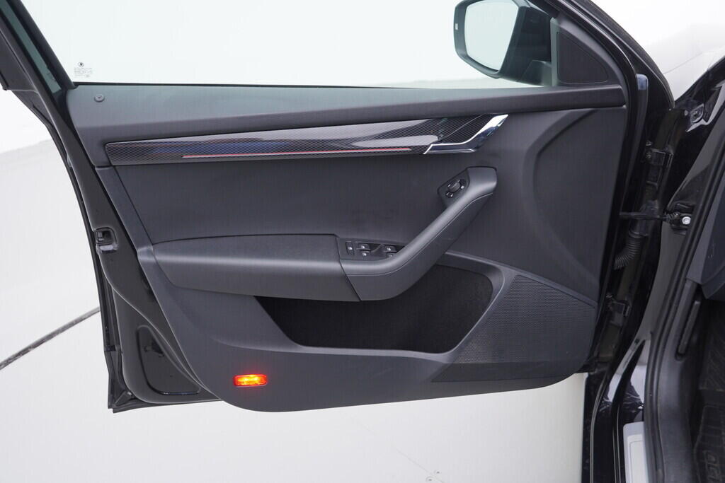 OV190V08649_19.webp_OCTAVIA RS 2.0 TSI 180 kW automat