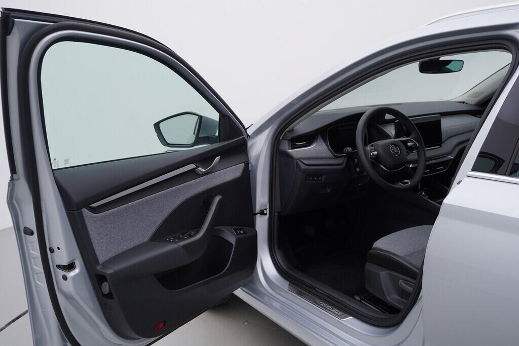 OV190V08655_18.webp_OCTAVIA Top Selection 1.5 TSI 110 kW manuál, DPH