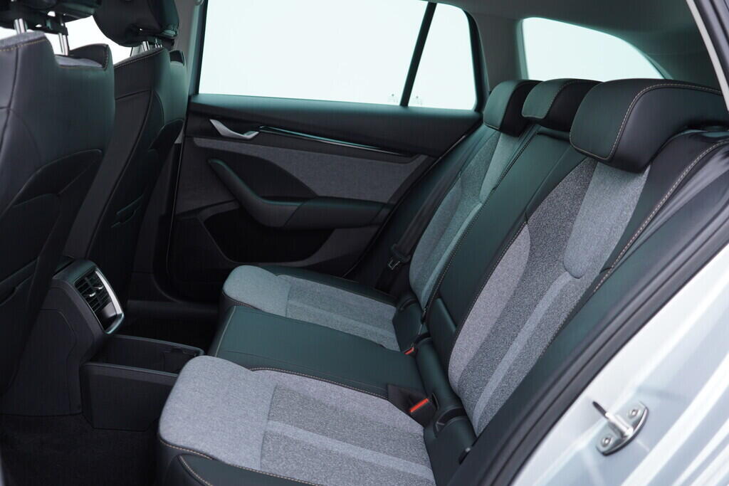 OV190V08655_38.webp_OCTAVIA Top Selection 1.5 TSI 110 kW manuál, DPH