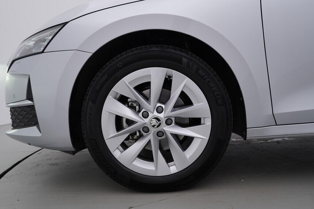 OV190V08655_42.webp_OCTAVIA Top Selection 1.5 TSI 110 kW manuál, DPH