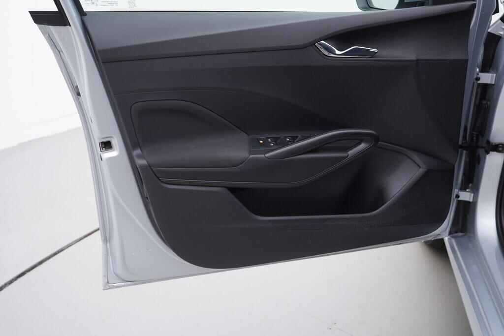 OV190V08658_19.webp_FABIA Selection 1.0 MPI 59 kW manuál, DPH