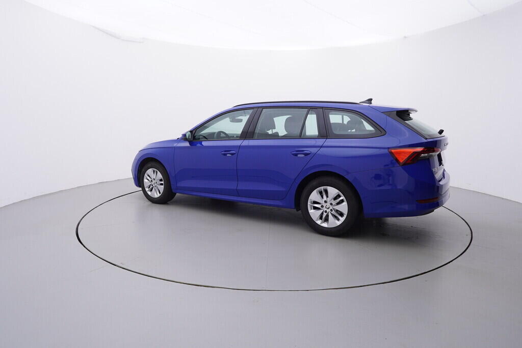 OV190V08659_12.webp_OCTAVIA Ambition 1.5 TSI 110 kW manuál