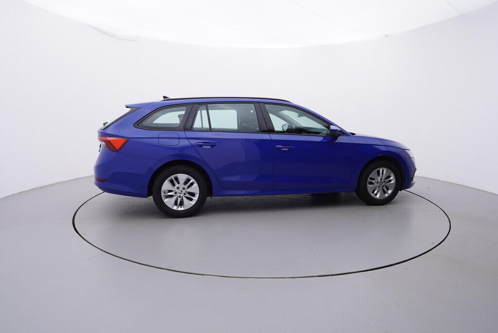 OV190V08659_15.webp_OCTAVIA Ambition 1.5 TSI 110 kW manuál