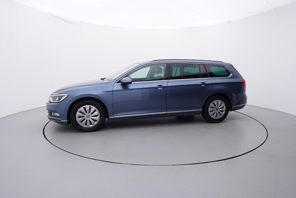 OV190V08662_11.webp_PASSAT VARIANT HIGHLINE 2.0 TDI 110 kW manuál