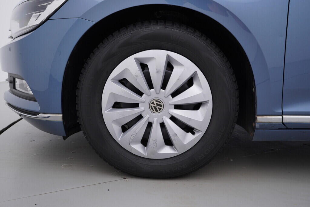 OV190V08662_41.webp_PASSAT VARIANT HIGHLINE 2.0 TDI 110 kW manuál