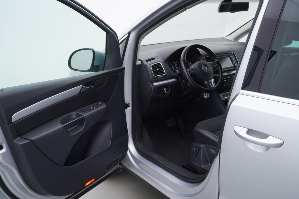 OV190V08664_18.webp_SHARAN Highline 2.0 TDI 125 kW automat