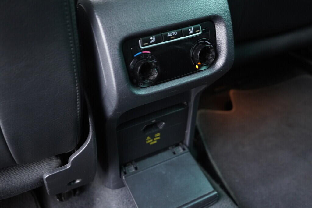 OV190V08664_43.webp_SHARAN Highline 2.0 TDI 125 kW automat