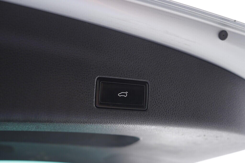 OV190V08664_48.webp_SHARAN Highline 2.0 TDI 125 kW automat