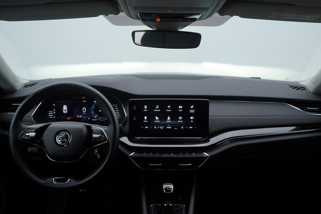 OV190V08666_28.webp_OCTAVIA Style Plus 1.5 TSI 110 kW manuál