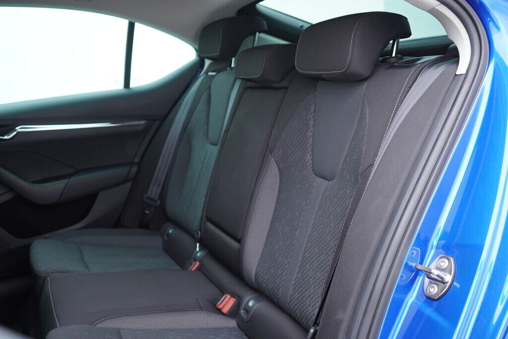 OV190V08666_39.webp_OCTAVIA Style Plus 1.5 TSI 110 kW manuál