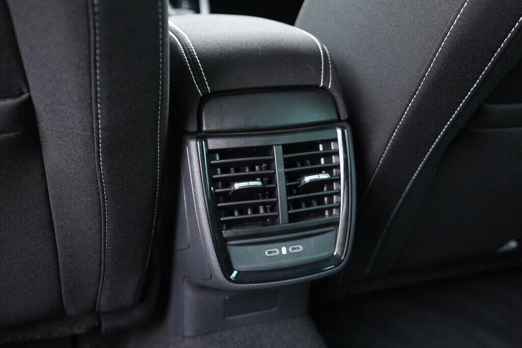 OV190V08667_35.webp_KAMIQ Monte Carlo 1.0 TSI 85 kW automat, DPH