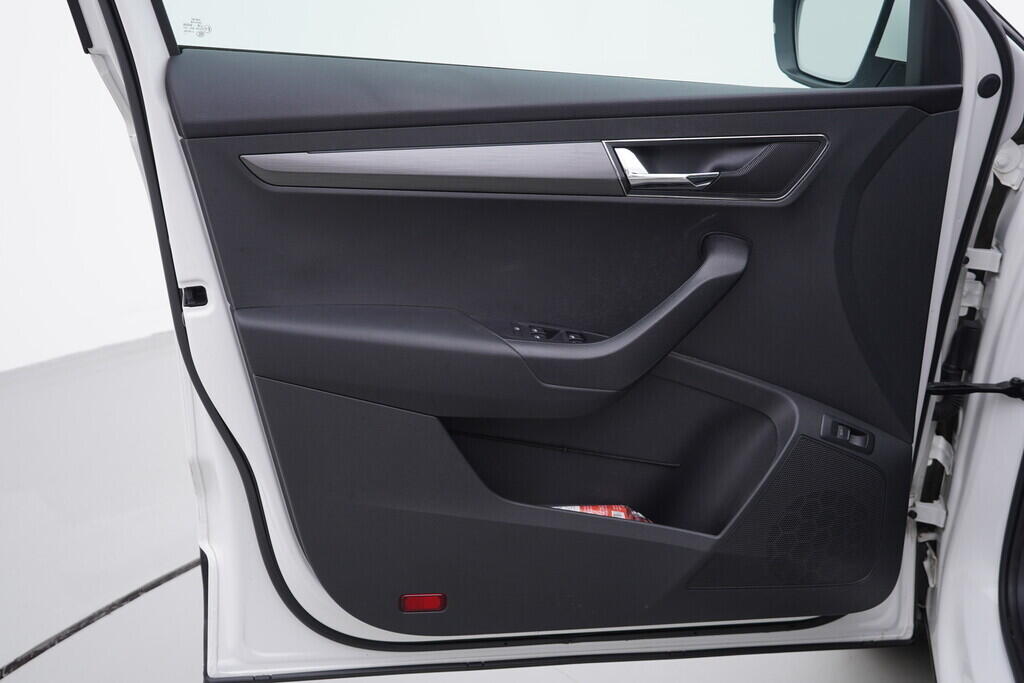 OV190V08669_19.webp_KAROQ Style 2.0 TDI 110 kW automat, DPH