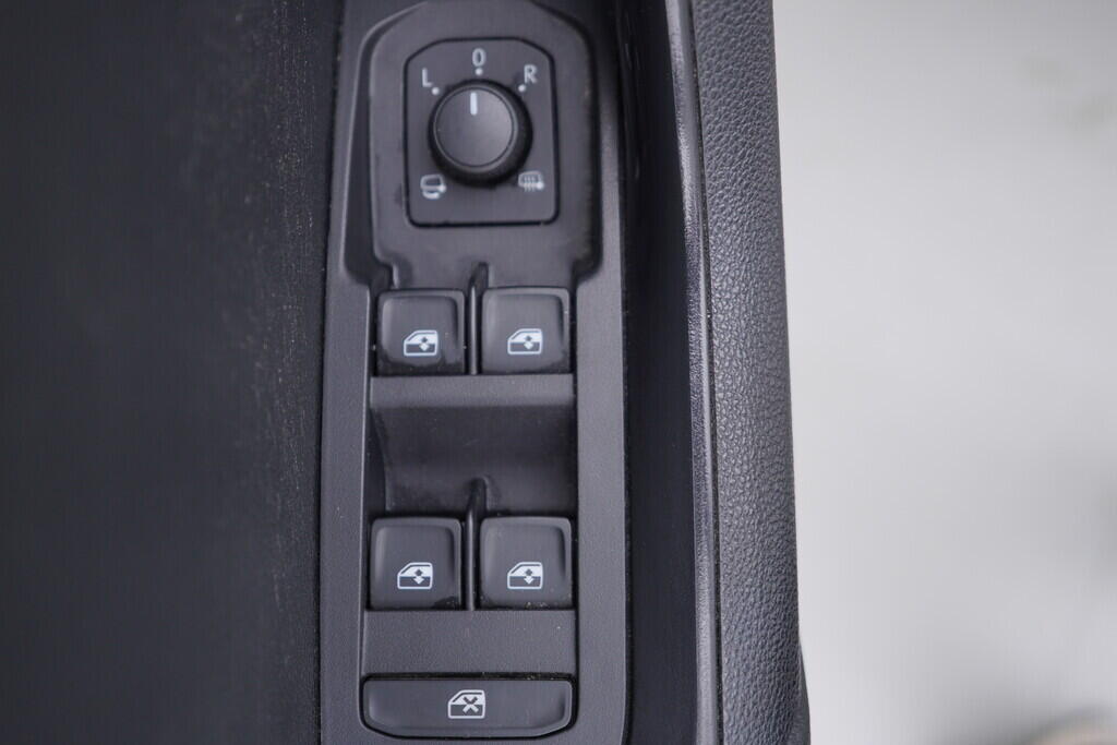 OV190V08669_20.webp_KAROQ Style 2.0 TDI 110 kW automat, DPH