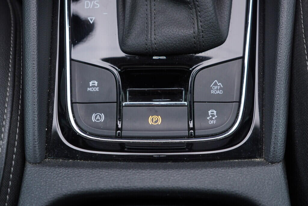 OV190V08669_36.webp_KAROQ Style 2.0 TDI 110 kW automat, DPH