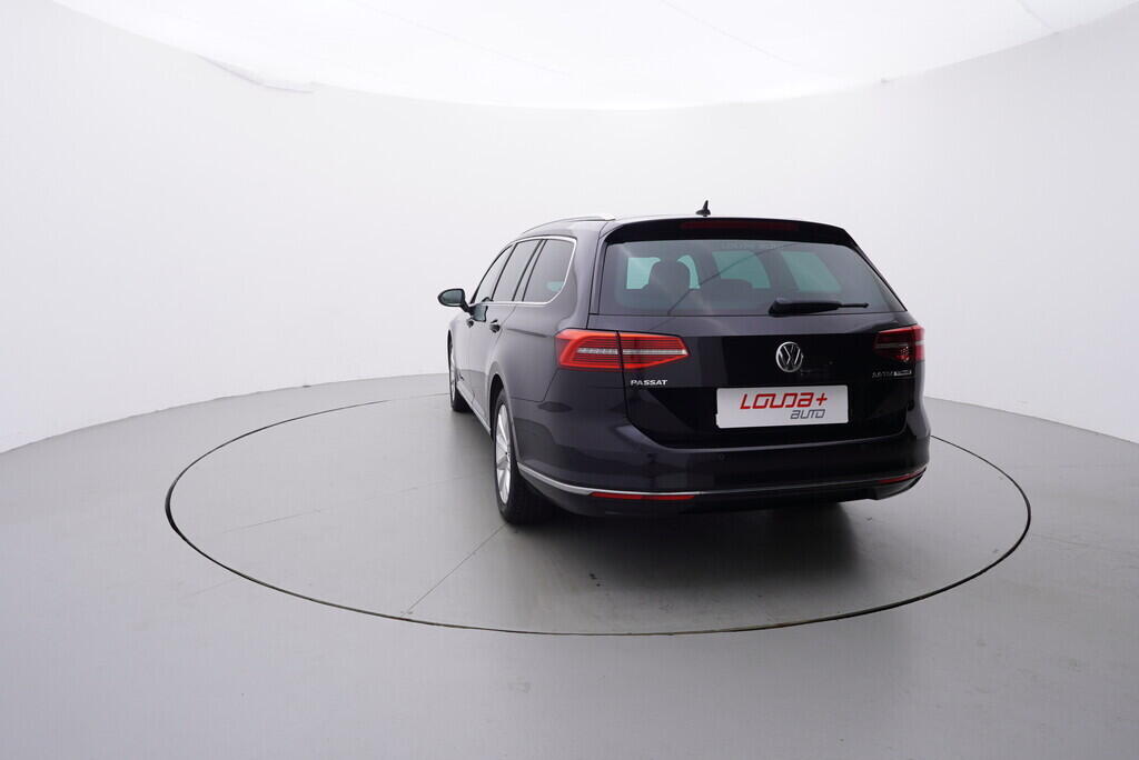 OV190V08677_13.webp_PASSAT VARIANT Highline  2.0 TDI 110 kW automat