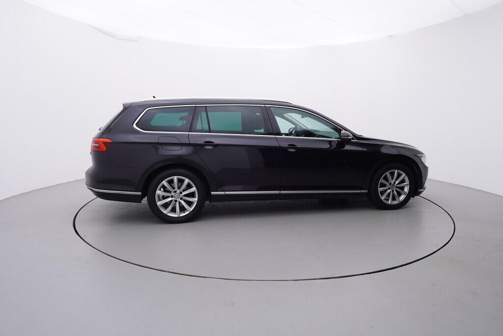 OV190V08677_15.webp_PASSAT VARIANT Highline  2.0 TDI 110 kW automat