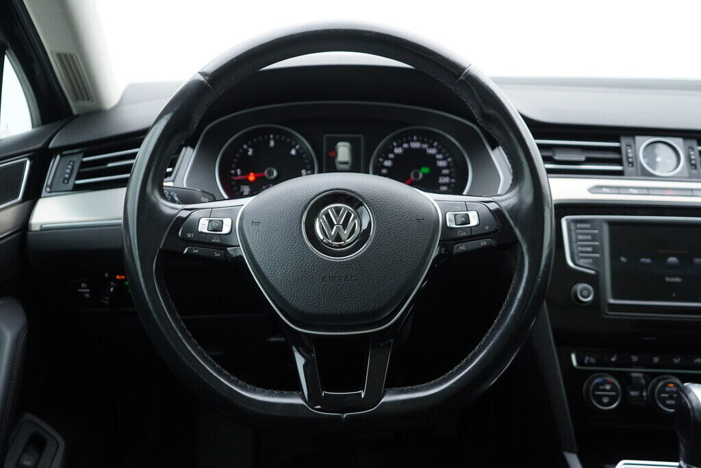OV190V08677_28.webp_PASSAT VARIANT Highline  2.0 TDI 110 kW automat