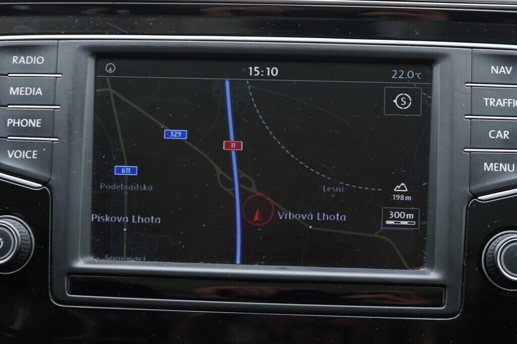 OV190V08677_32.webp_PASSAT VARIANT Highline  2.0 TDI 110 kW automat