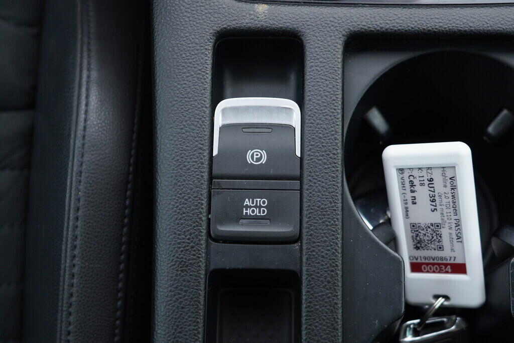 OV190V08677_36.webp_PASSAT VARIANT Highline  2.0 TDI 110 kW automat