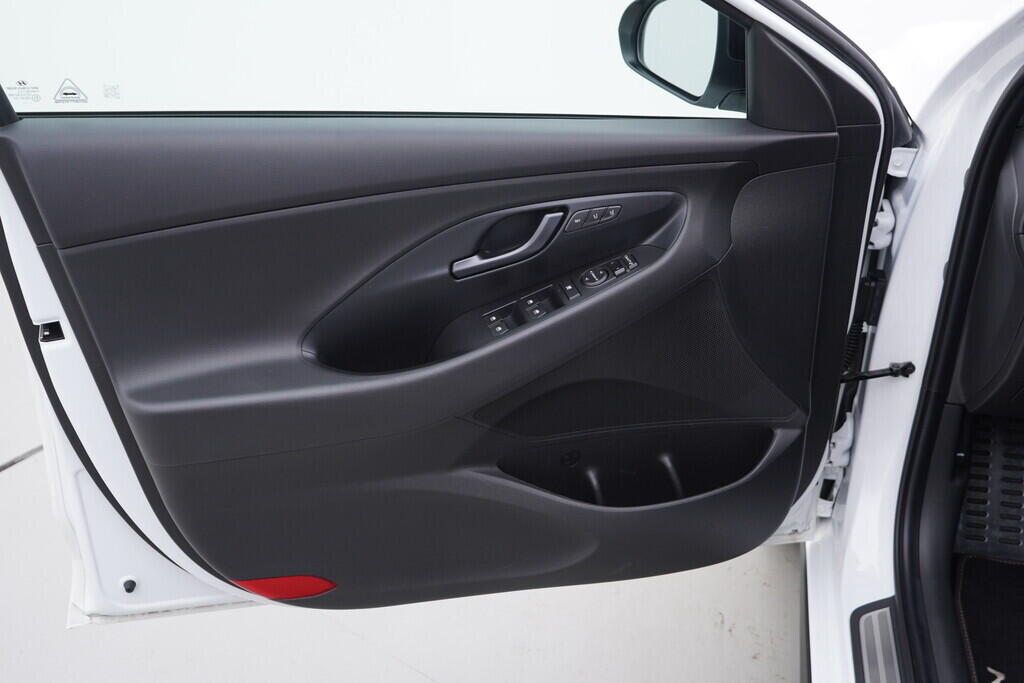 OV190V08680_19.webp_I30 FASTBACK N 2.0  206 kW automat