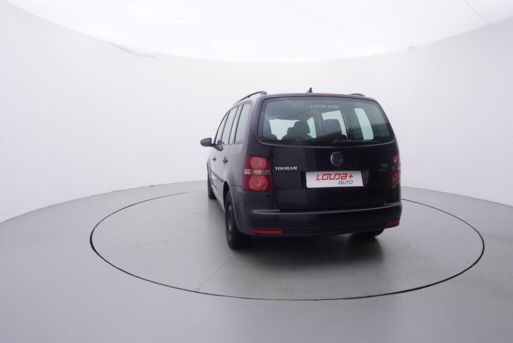 OV190V08682_13.webp_TOURAN  1.9 TDI 77 kW manuál