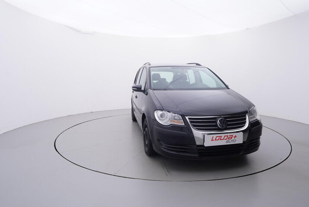 OV190V08682_17.webp_TOURAN  1.9 TDI 77 kW manuál