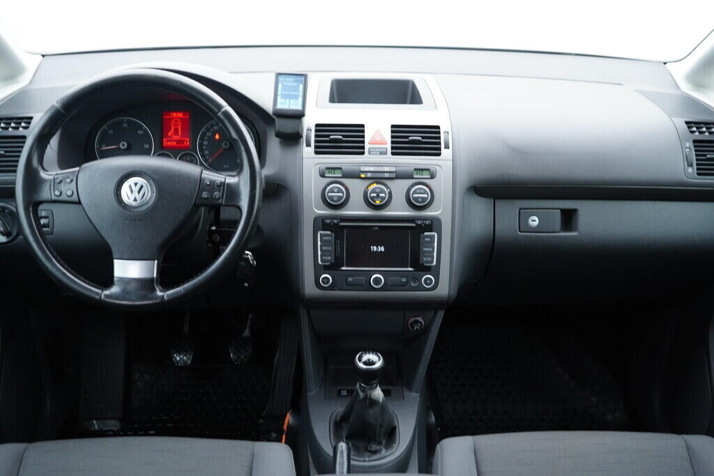 OV190V08682_25.webp_TOURAN  1.9 TDI 77 kW manuál