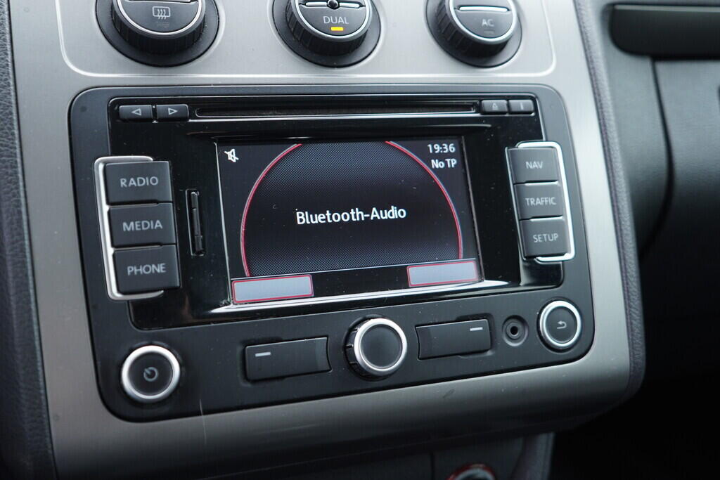 OV190V08682_28.webp_TOURAN  1.9 TDI 77 kW manuál