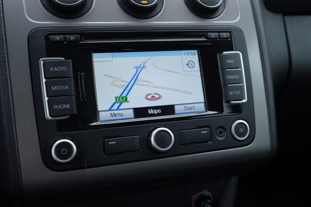 OV190V08682_29.webp_TOURAN  1.9 TDI 77 kW manuál