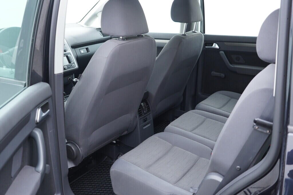 OV190V08682_32.webp_TOURAN  1.9 TDI 77 kW manuál