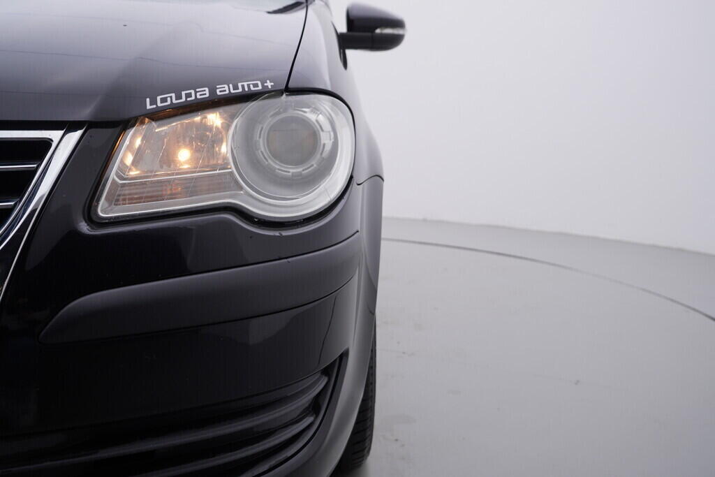 OV190V08682_36.webp_TOURAN  1.9 TDI 77 kW manuál