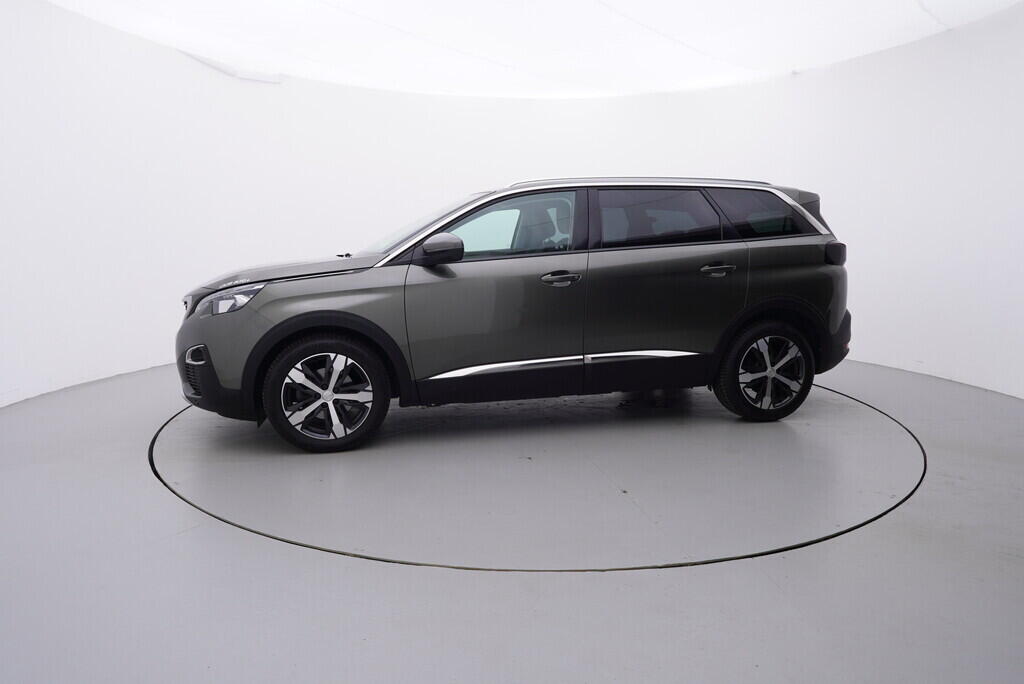 OV190V08683_11.webp_5008 Allure 2.0  110 kW manuál