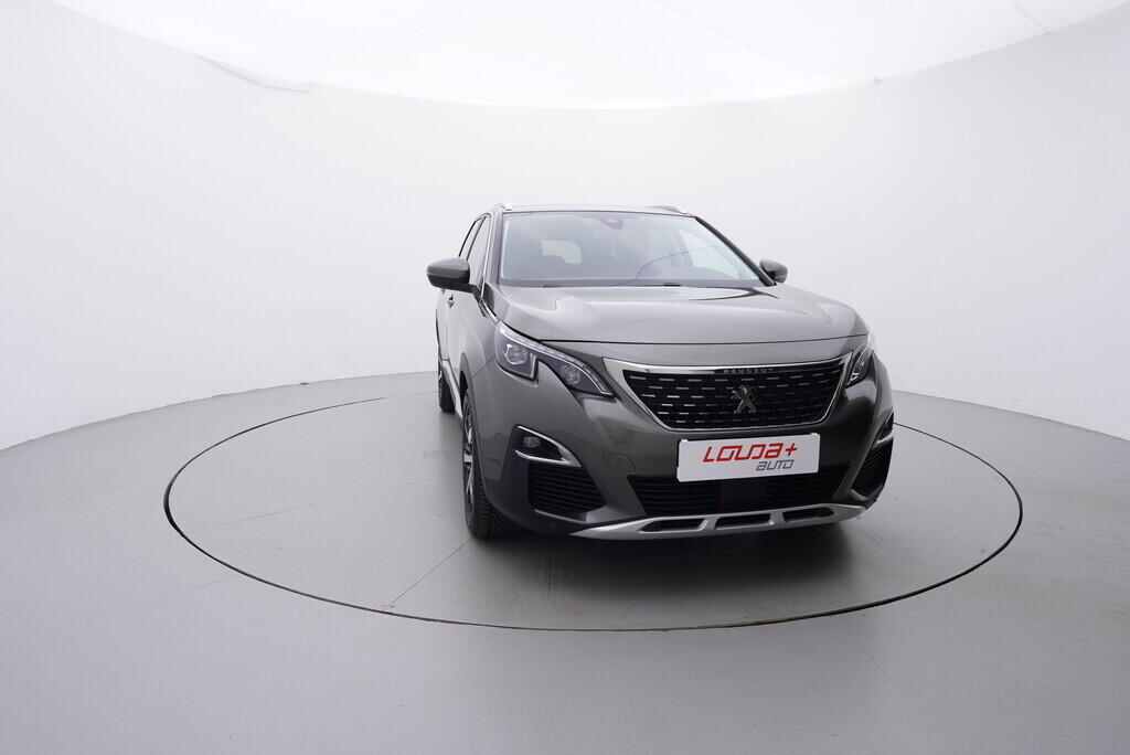 OV190V08683_17.webp_5008 Allure 2.0  110 kW manuál