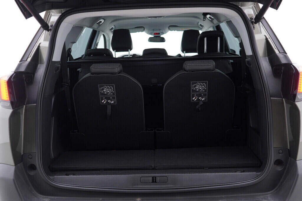 OV190V08683_41.webp_5008 Allure 2.0  110 kW manuál