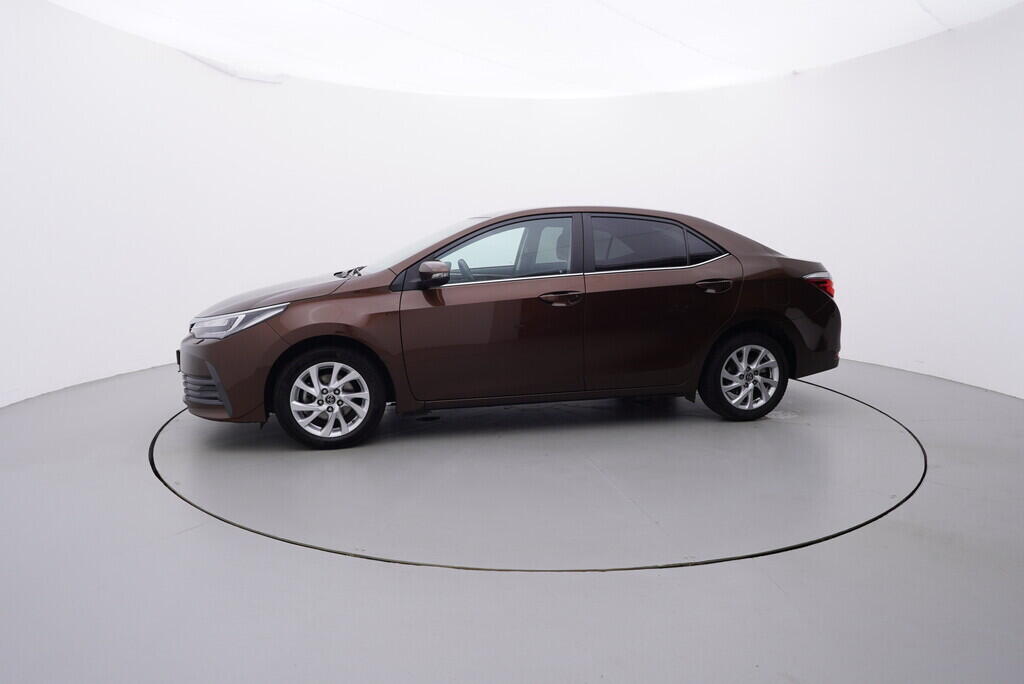 OV190V08684_11.webp_COROLLA  1.6  97 kW manuál, DPH