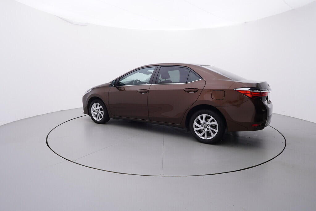 OV190V08684_12.webp_COROLLA  1.6  97 kW manuál, DPH